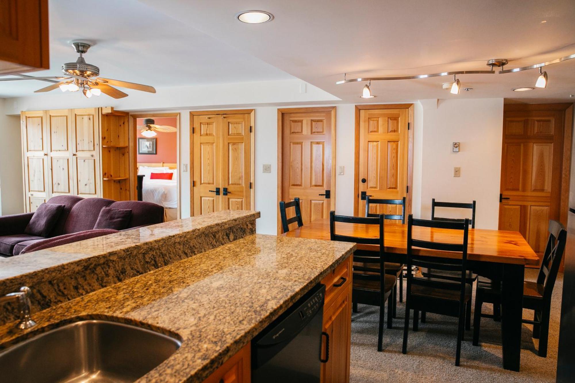 Carleton Lodge Вістлер Екстер'єр фото